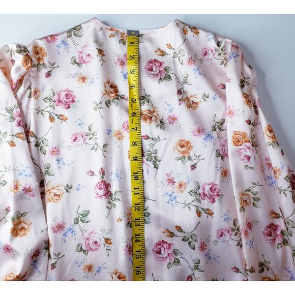 NWT VINTAGE BARBIZON Cuddleskin Satin Pink Floral Nightgown Medium Modest *Flaw - Picture 12 of 14